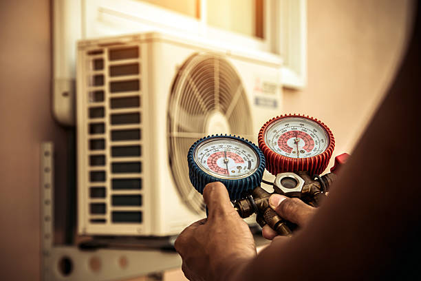 Professional Hvac technician working in Springtown, PA